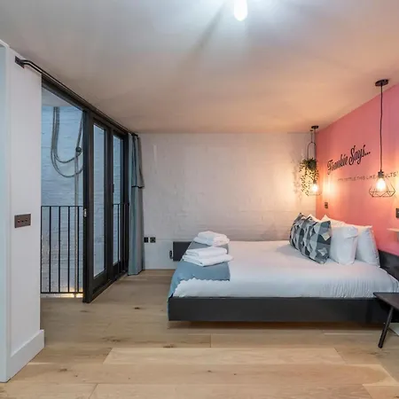 The Insta Playhouse - Covent Garden - By Frankie Says Apartment London Exterior photo