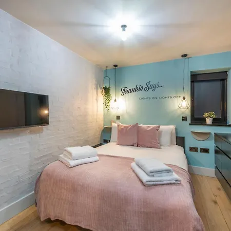 The Insta Playhouse - Covent Garden - By Frankie Says Apartment London Exterior photo